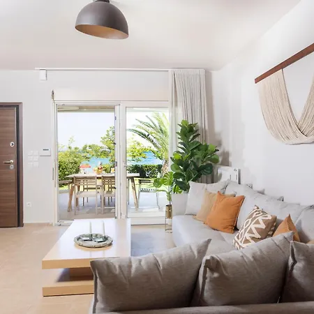 The View - Beachfront, 5 Bedrooms, Bbq, View * Pefkochori