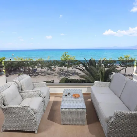 Villa The View - Beachfront, 5 Bedrooms, Bbq, View