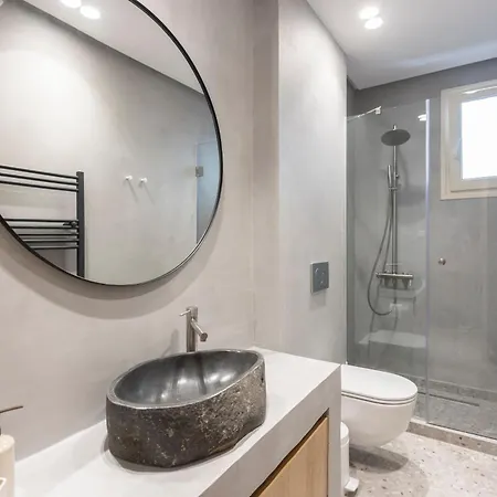 The View - Beachfront, 5 Bedrooms, Bbq, View *