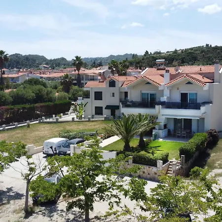 Villa The View - Beachfront, 5 Bedrooms, Bbq, View