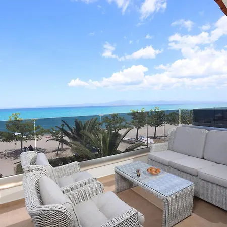 The View - Beachfront, 5 Bedrooms, Bbq, View *