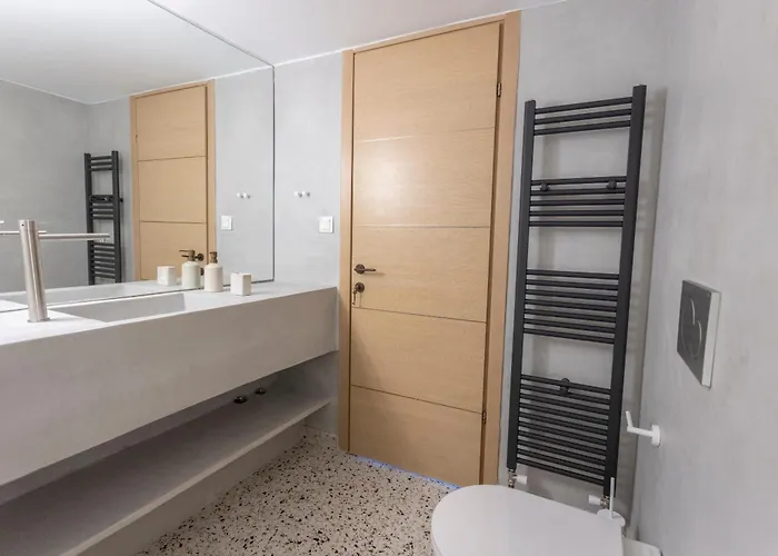 The View - Beachfront, 5 Bedrooms, Bbq, View ペフコホリ