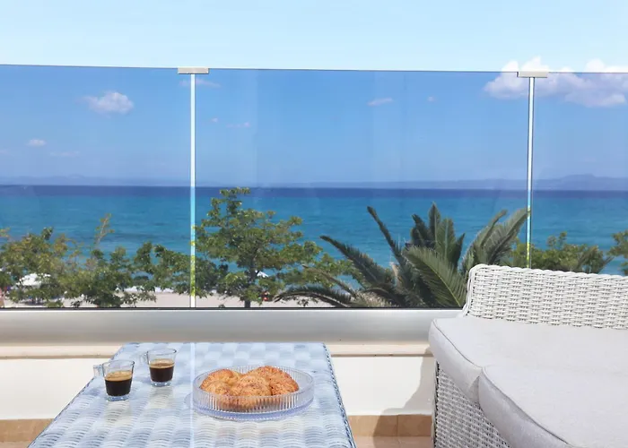 The View - Beachfront, 5 Bedrooms, Bbq, View