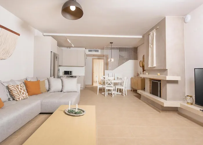 The View - Beachfront, 5 Bedrooms, Bbq, View *