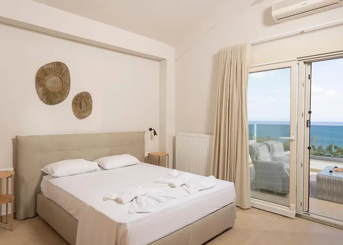 The View - Beachfront, 5 Bedrooms, Bbq, View ヴィラ ペフコホリ