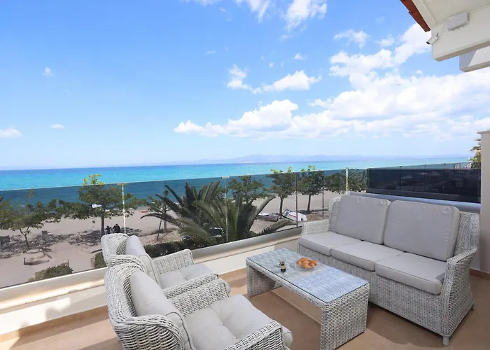 The View - Beachfront, 5 Bedrooms, Bbq, View *