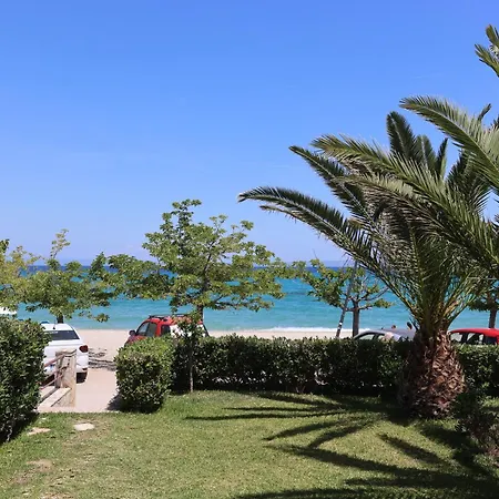 The View - Beachfront, 5 Bedrooms, Bbq, View Вилла *