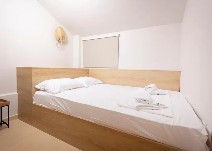 The View - Beachfront, 5 Bedrooms, Bbq, View *