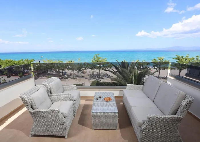 Villa The View - Beachfront, 5 Bedrooms, Bbq, View