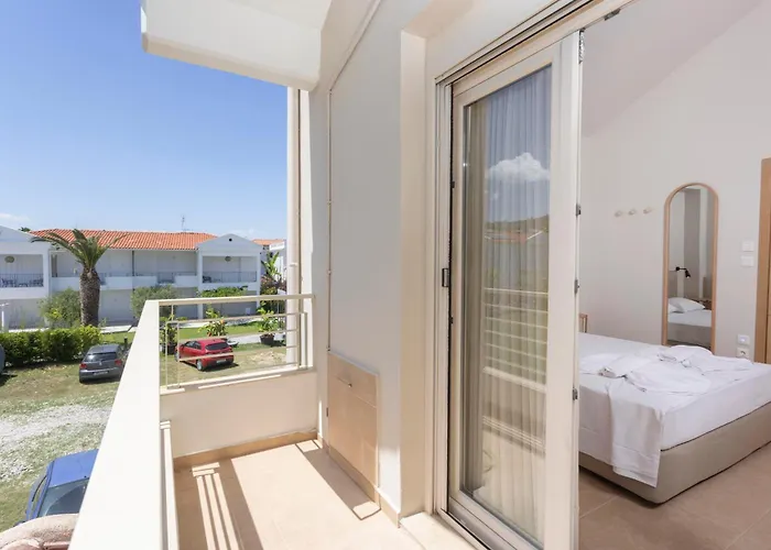 The View - Beachfront, 5 Bedrooms, Bbq, View